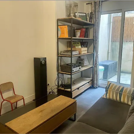 Apartment De Centre Avec Terrasse